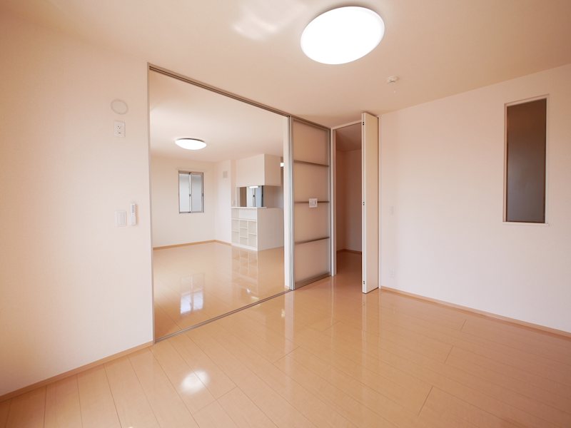 その他　南側洋室6帖