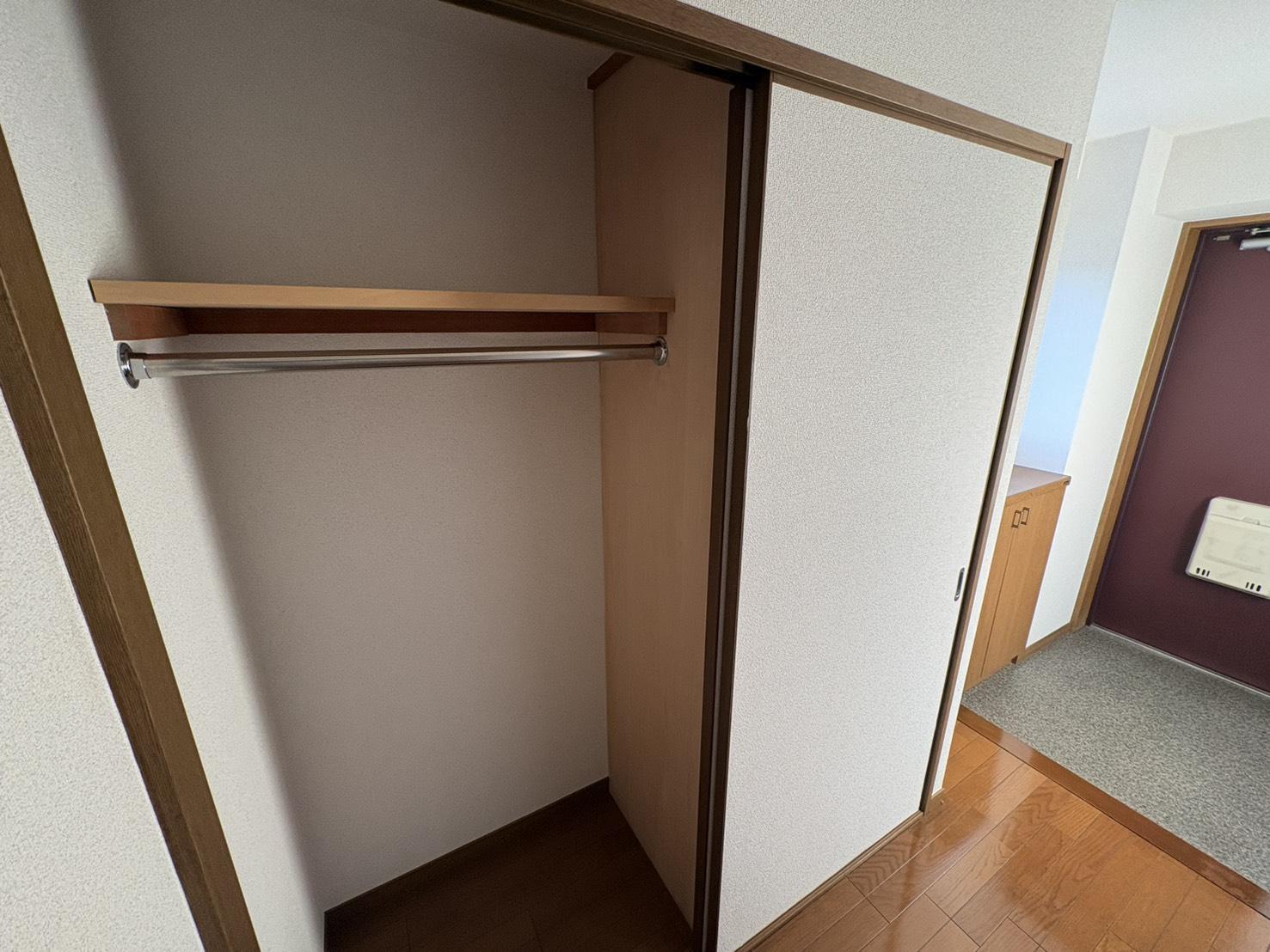 その他設備　防水パン付きの洗濯機置場です