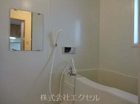 バス・シャワールーム　追い炊き機能つきのお風呂です。
