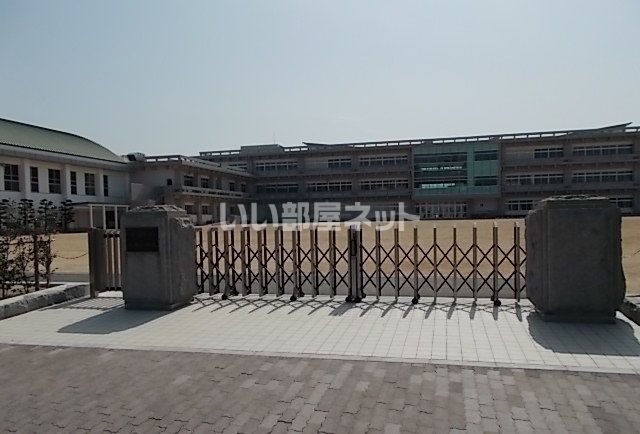 小学校　今治市立吹揚小学校（小学校）まで295m