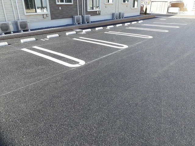 駐車場　駐車場