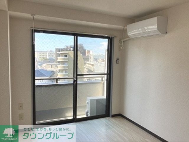 アミューズFハウスの居間写真