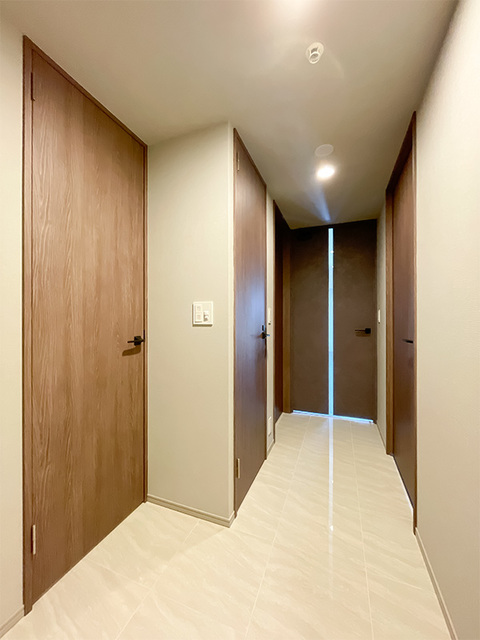 玄関　※写真は同タイプ住戸です。