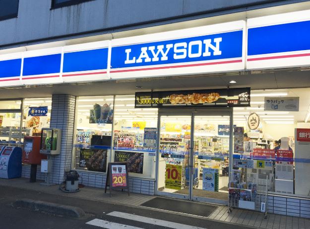 コンビニ　ローソンストア100江古田店（コンビニ）まで246m