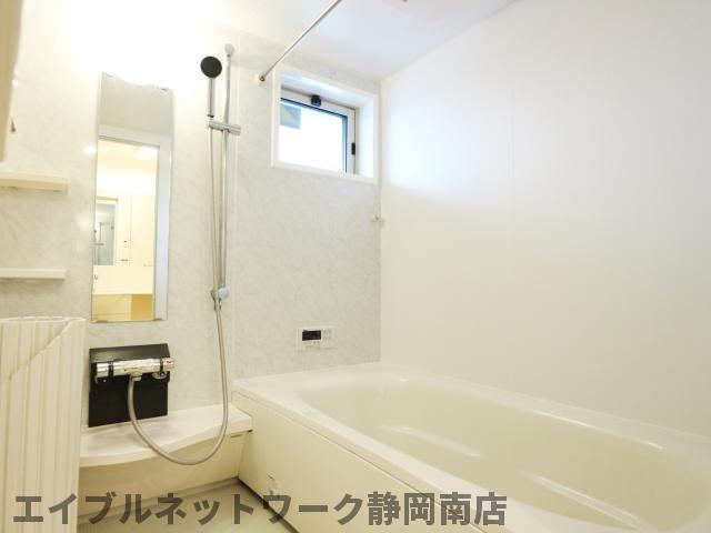 バス・シャワールーム　お風呂です