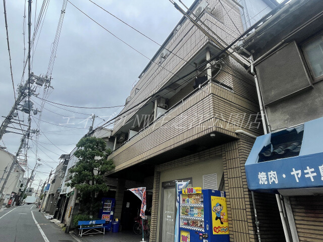 【トミー壱番館の建物外観】