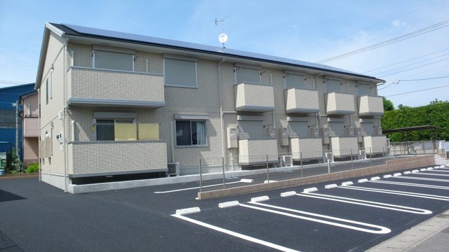 建物外観　南向きで日当たり良好　インターネット無料