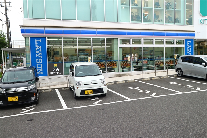 コンビニ　ローソン富田林向陽台店（コンビニ）まで432m