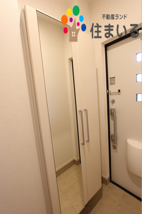 玄関　※写真は同型タイプとなります