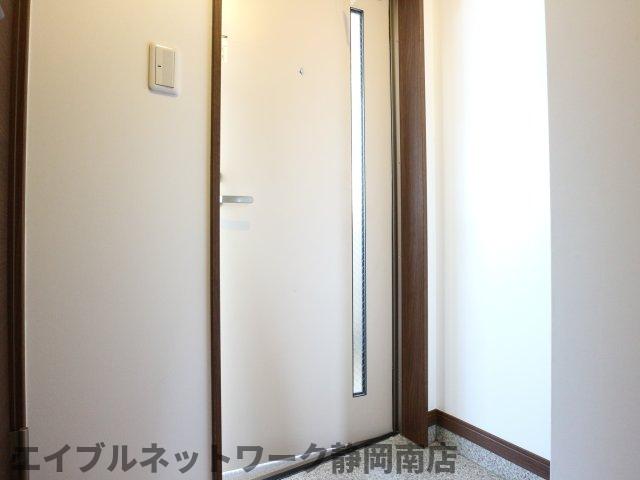 玄関　明るい玄関です