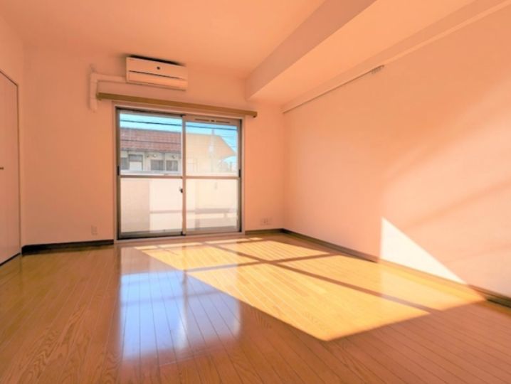 居室・リビング　別号室参考写真