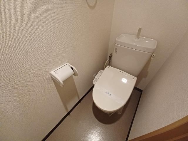 【ガーデンコート六軒のトイレ】