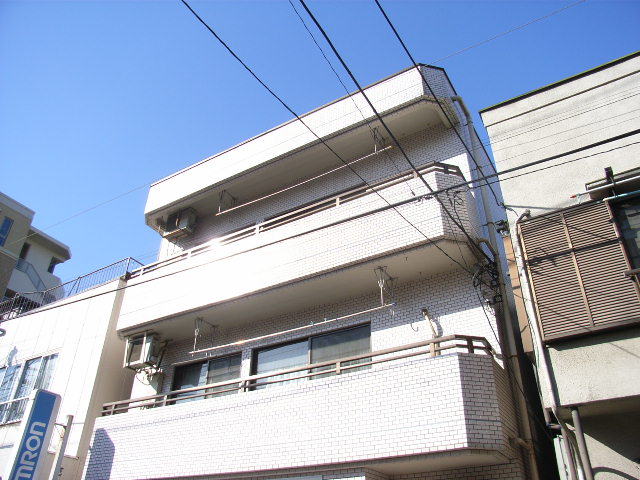 板橋区熊野町のマンションの建物外観