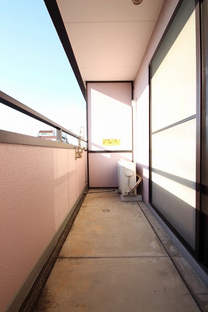 バルコニー　同物件別号室の写真