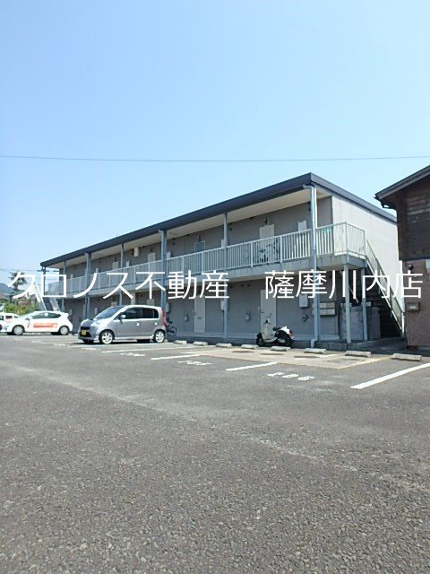 薩摩川内市宮崎町のアパートの建物外観