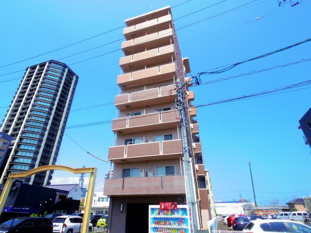 静岡市駿河区曲金のマンションの建物外観