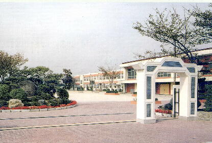 小学校　平子小学校（小学校）まで1208m