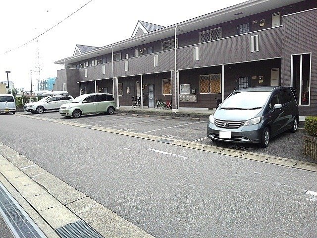 【リバーシャローの駐車場】