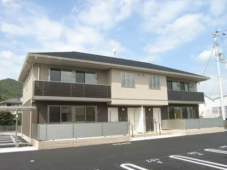 【シャーメゾンみどり野　Ｃ棟の建物外観】