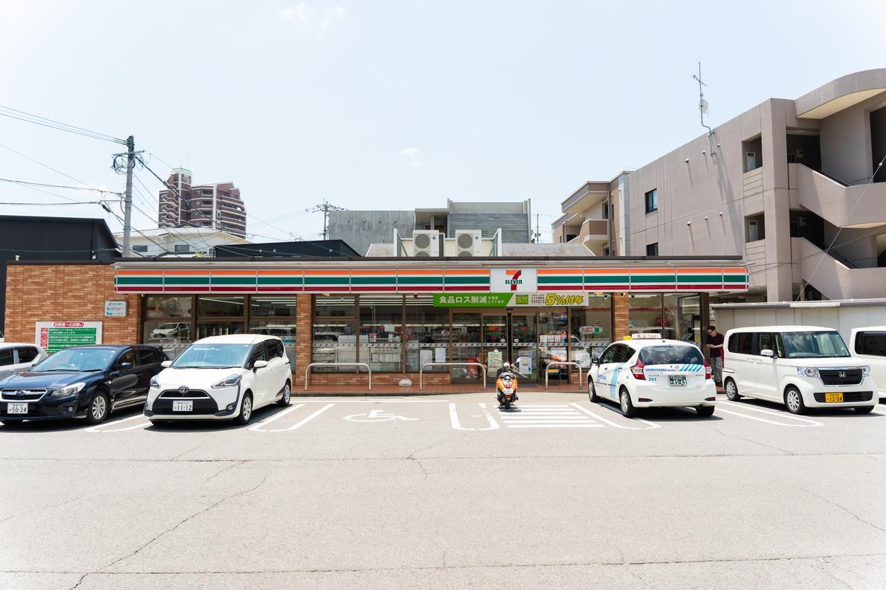 コンビニ　セブンイレブン長崎花園町店（コンビニ）まで118m
