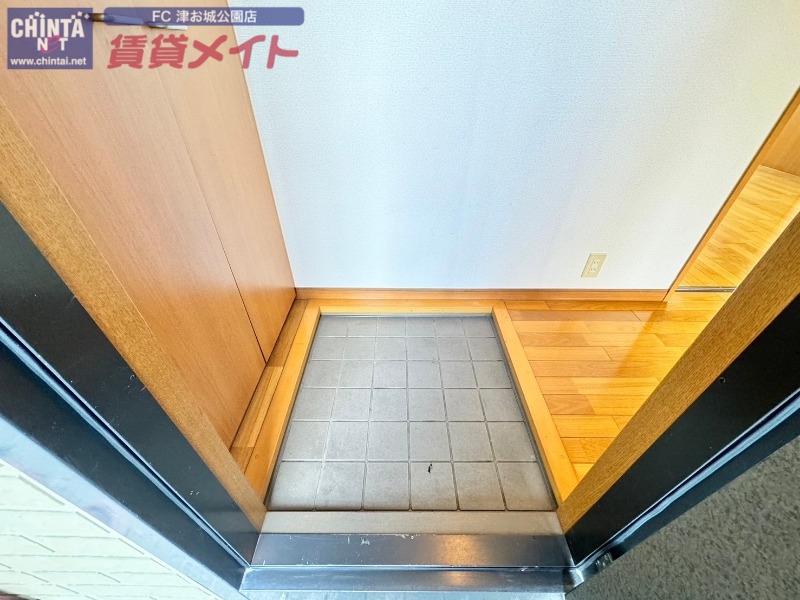 玄関　同型参考写真