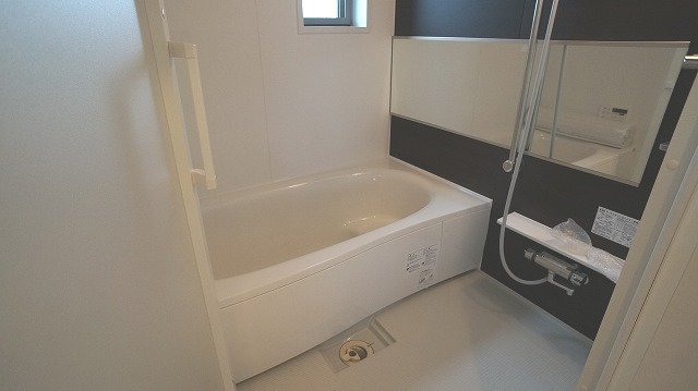 バス・シャワールーム　ゆったり過ごせるお風呂です