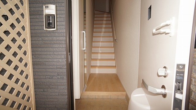 玄関　明るい玄関です