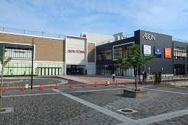 ショッピングセンター　イオン吉川美南店（ショッピングセンター）まで657m