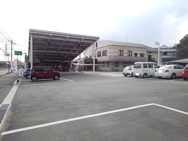 その他　産業展示会館（その他）まで860m