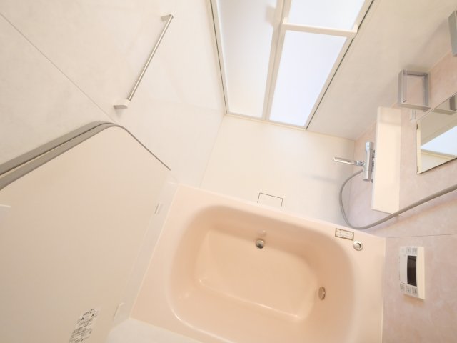 バス・シャワールーム　日々の疲れを癒すお風呂付です