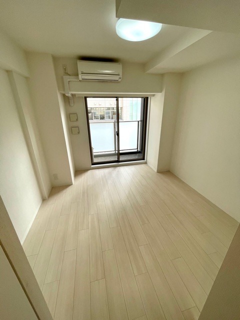 居室・リビング　※別部屋の参考写真です。