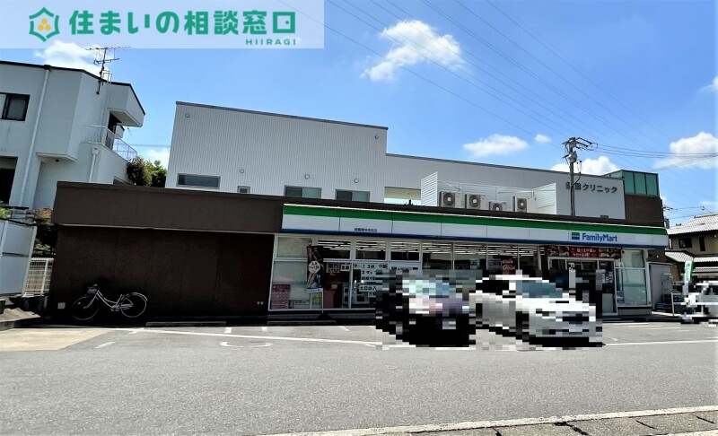 コンビニ　ファミリーマート岡崎鴨田本町店（コンビニ）まで1080m