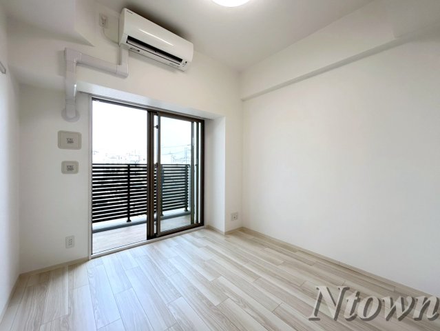 居室・リビング　こちらのリビングで趣味の時間をお楽しみください