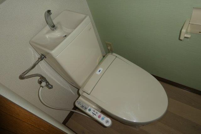 トイレ　シャワー付きトイレ