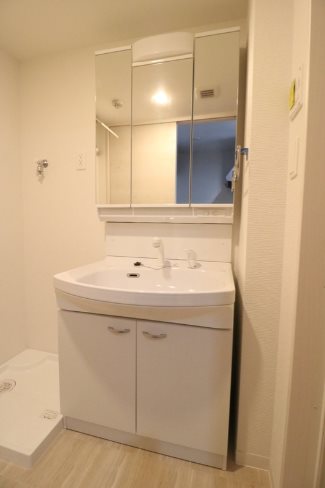 洗面設備　※同タイプ参考画像