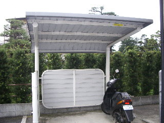 その他設備　雨の日に嬉しい屋根つきの駐輪場