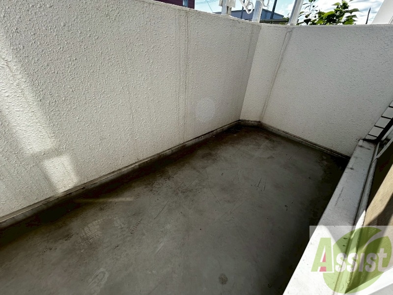 バルコニー　バルコニーです。洗濯物を干したり一息ついたりできますね！