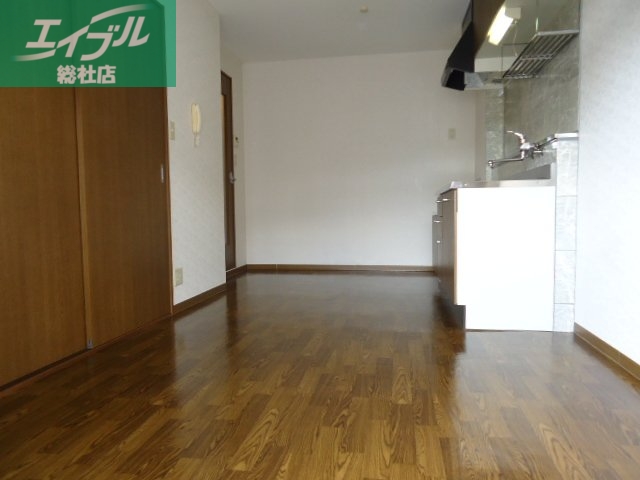 居室・リビング　リビング