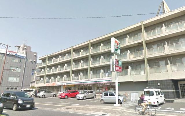 コンビニ　セブンイレブン（コンビニ）まで490m