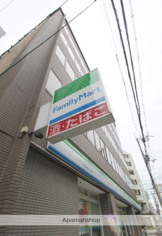 コンビニ　ファミリーマート（コンビニ）まで75m