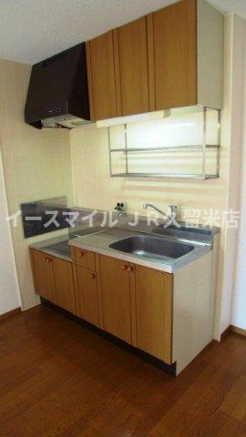 キッチン　コンパクトなキッチンで掃除もラクラク