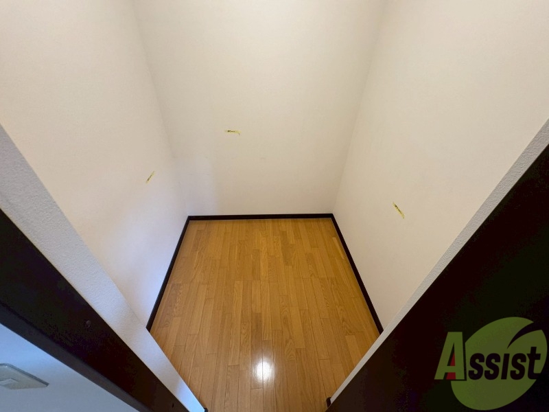 収納　寝室の収納です。部屋がすっきり片付きます。