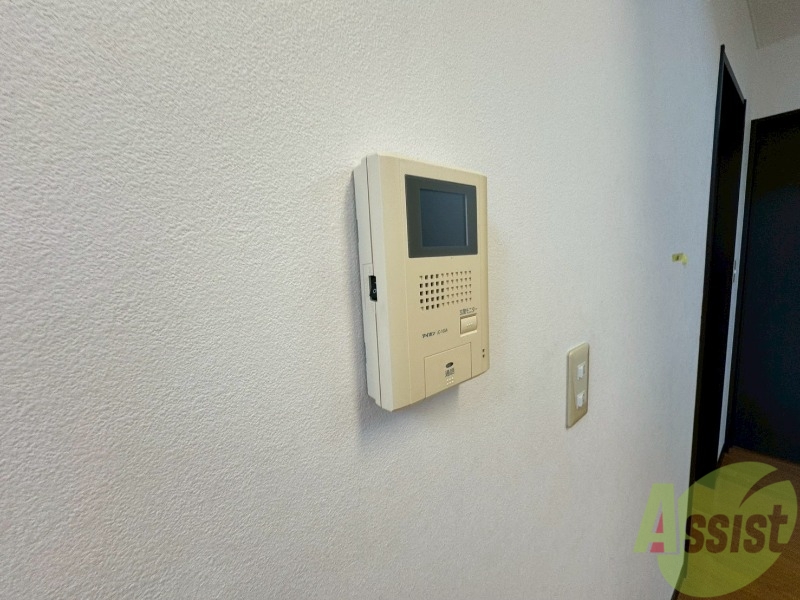 セキュリティ　ＴＶモニター付インターホンです。来客者の顔が見えるので安心！