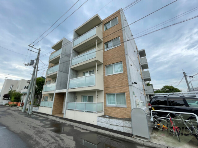 建物外観　札幌市東区北２２条東「Ｌａ　Ｃａｕｓａ　Ｎ２２」