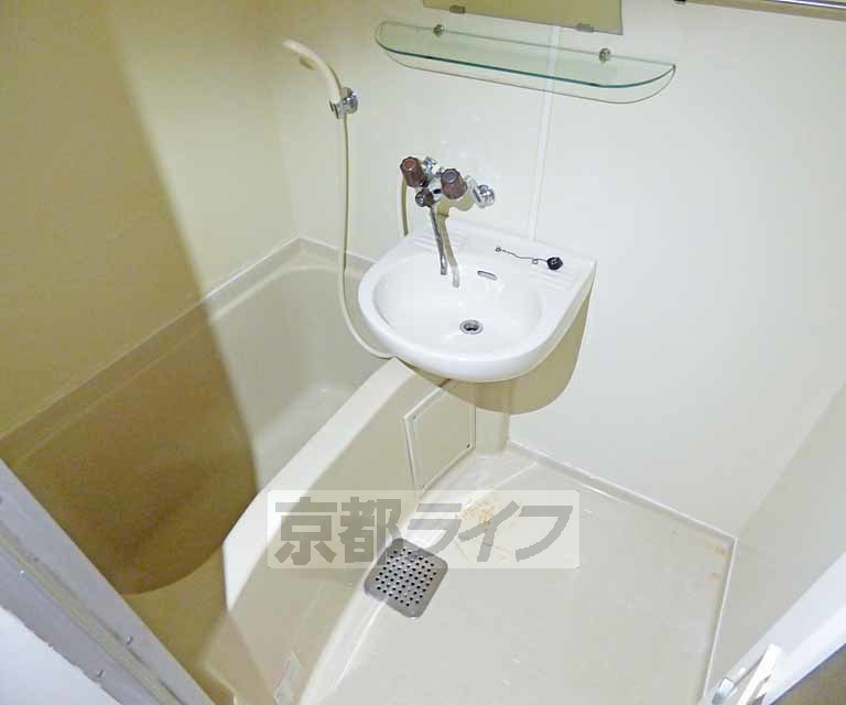 バス・シャワールーム　浴室です。