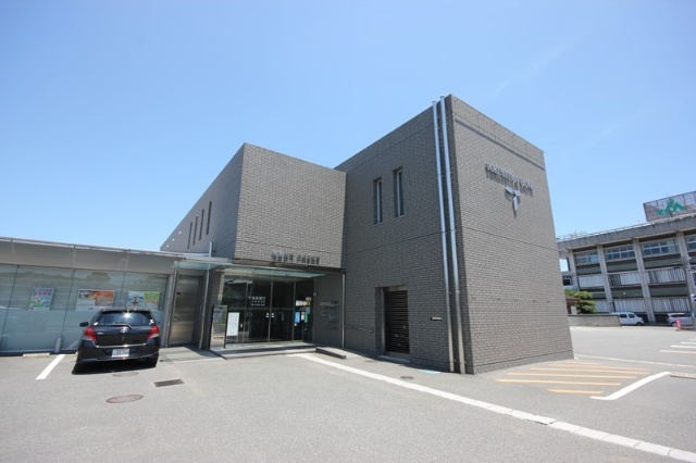 銀行　徳島大正銀行小松島支店（銀行）まで1180m