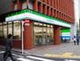 コンビニ　ファミリーマート渋谷明治通り店（コンビニ）まで126m