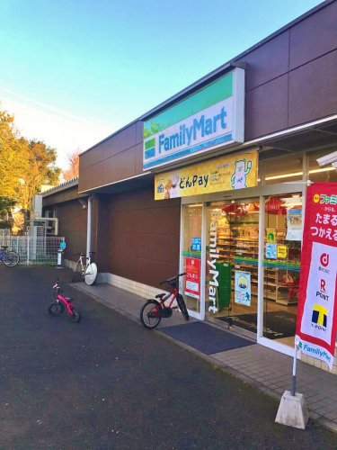 コンビニ　ファミリーマート 秀栄花小金井店（コンビニ）まで610m