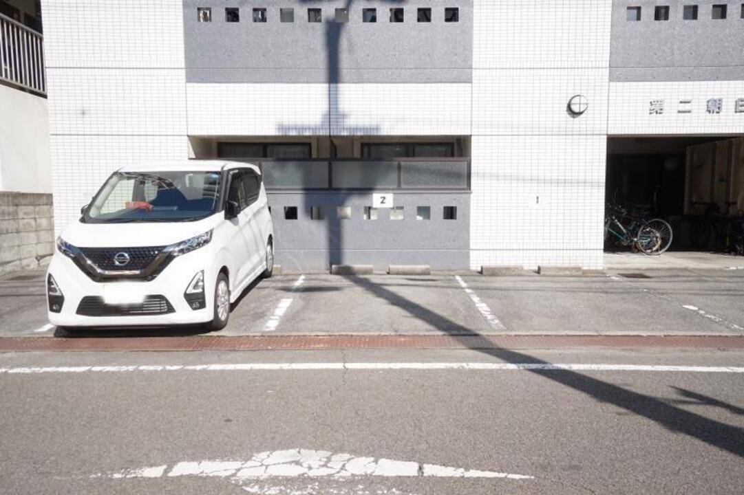 駐車場　駐車場