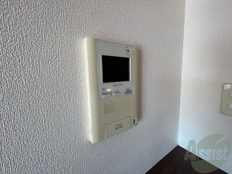 セキュリティ　ＴＶモニター付インターホンです。来客者の顔が見えるので安心！